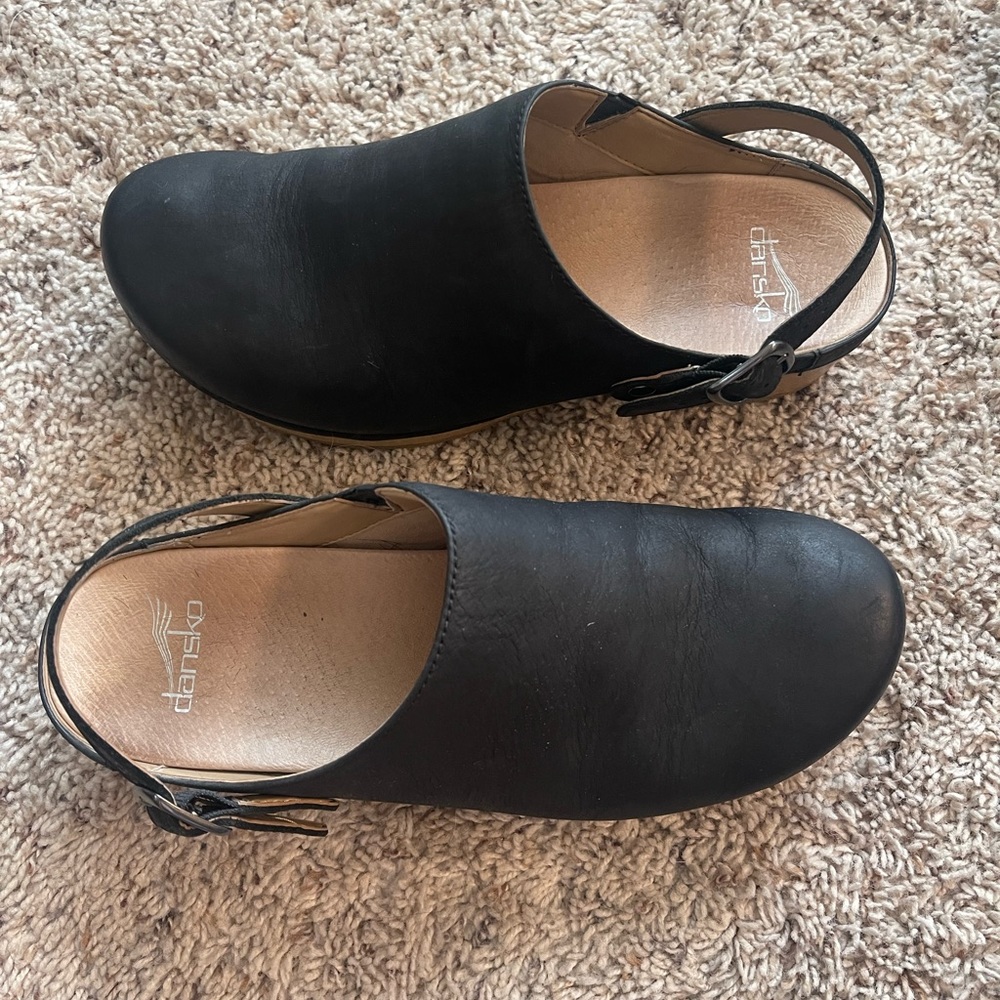 Size 39 Dansko Nubuck Clogs